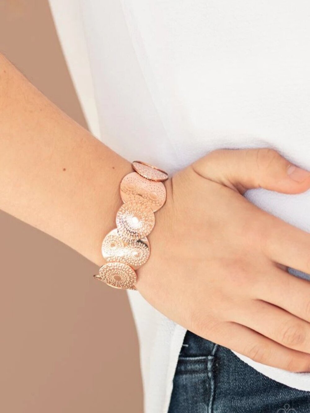 Paparazzi Jewelry Accessories - Pleasantly Posy - Rose Gold Bracelet - Vintage